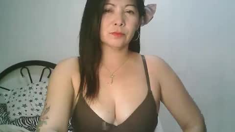 hotmamajen4u online show from February 2026 02:03:02 PM