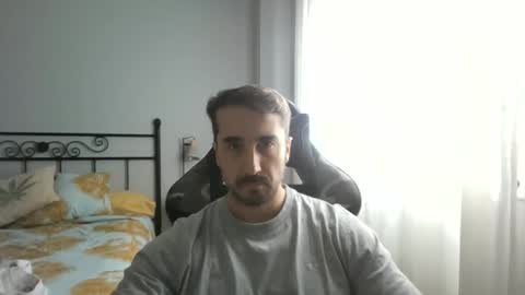 hotman_40_ online show from November 2025 10:05:01 AM