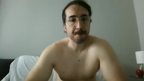 hotman_40_ online show from April 2026 08:18:02 AM