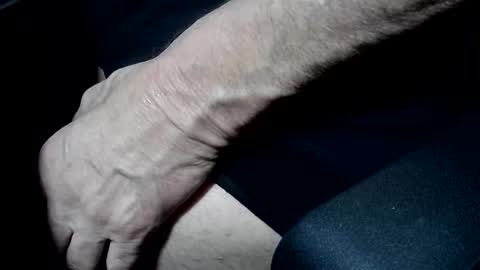 Snapshot of hotmassage50 chatting on November 2025 10:15:02 AM hotmassage50 online show from November 2025 10:15:02 AM