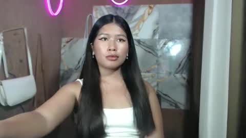 Snapshot of hotmorena_finger chatting on May 2026 03:46:02 AM Analiza online show from May 2026 03:46:02 AM