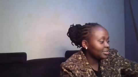 Rose online show from November 2025 04:42:01 PM