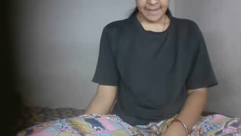 lola online show from April 2026 04:08:02 AM