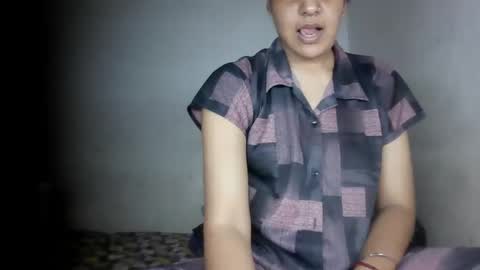 Snapshot of hotnsweetindian chatting on May 2026 04:04:02 PM lola online show from May 2026 04:04:02 PM