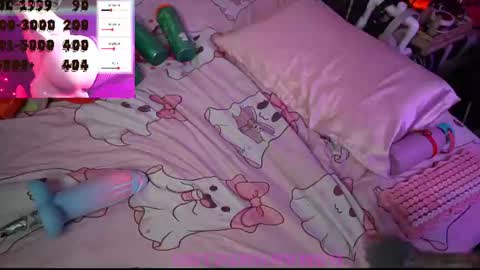 Snapshot of hotpinknymph chatting on July 2026 02:42:01 AM Elora Rainn online show from July 2026 02:42:01 AM