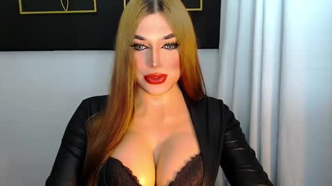 STELLA online show from December 2024 07:23:01 PM