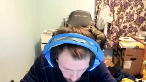 Snapshot of hotsummer1996 chatting on November 2025 04:54:01 PM hot online show from November 2025 04:54:01 PM