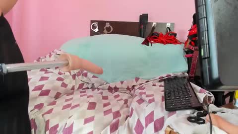 Monica online show from February 2025 08:37:01 AM