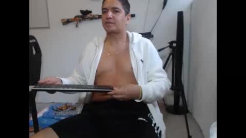 YAYO online show from December 2025 07:19:02 PM