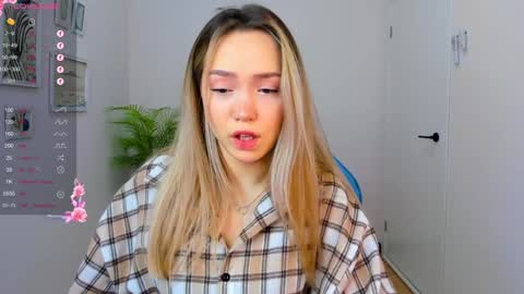 hello Im Eva online show from December 2024 02:19:02 AM