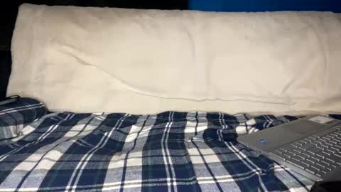 Snapshot of hottee1992 chatting on December 2024 01:45:01 AM BlackEdge online show from December 2024 01:45:01 AM