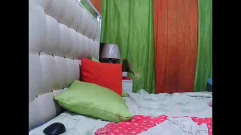 Snapshot of hottesa2019 chatting on February 2025 03:09:02 PM THEONE online show from February 2025 03:09:02 PM