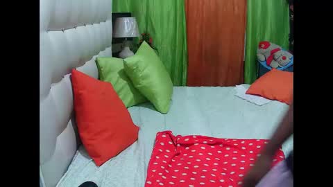 Snapshot of hottesa2019 chatting on February 2025 01:01:01 PM THEONE online show from February 2025 01:01:01 PM