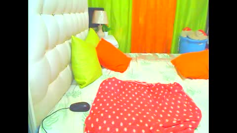 Snapshot of hottesa2019 chatting on February 2025 06:09:02 PM THEONE online show from February 2025 06:09:02 PM