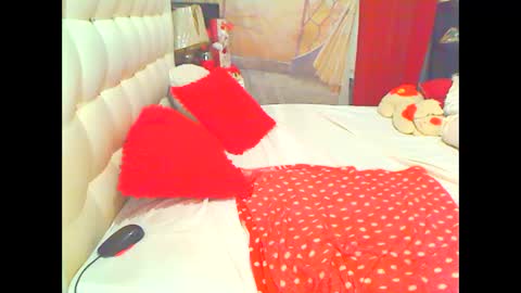 Snapshot of hottesa2019 chatting on September 2025 10:33:01 PM THEONE online show from September 2025 10:33:01 PM