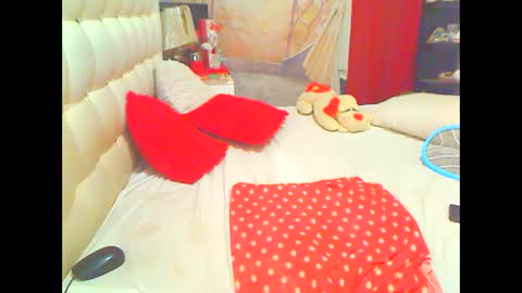 Snapshot of hottesa2019 chatting on September 2025 01:56:02 PM THEONE online show from September 2025 01:56:02 PM