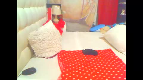 Snapshot of hottesa2019 chatting on October 2025 11:09:02 AM THEONE online show from October 2025 11:09:02 AM