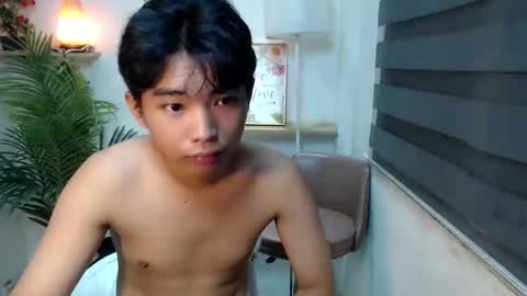 hottestloues online show from April 2026 07:05:02 PM