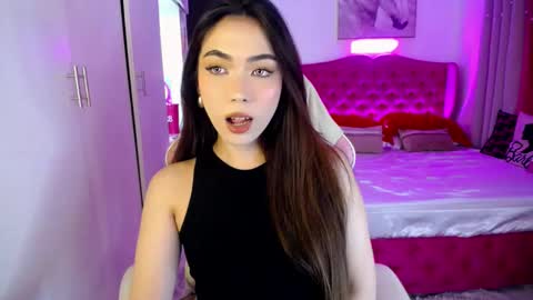 Snapshot of hottie_lexie chatting on February 2025 05:08:01 AM LEXIE- dont forget to give me thumbs up online show from February 2025 05:08:01 AM