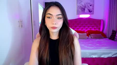 Snapshot of hottie_lexie chatting on February 2025 08:14:01 AM LEXIE- dont forget to give me thumbs up online show from February 2025 08:14:01 AM