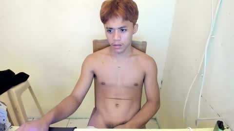 hottie_migs online show from May 2026 05:10:02 PM
