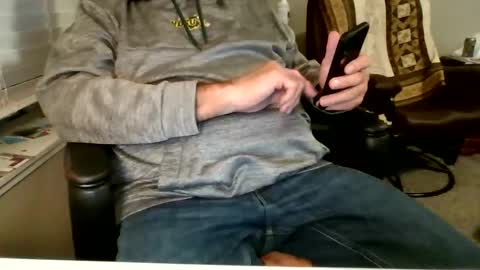 Snapshot of hottop_1981 chatting on November 2025 02:14:01 AM Hottop 1981 online show from November 2025 02:14:01 AM