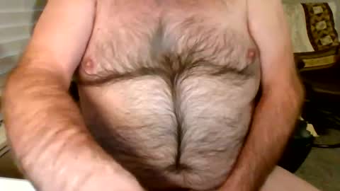 Snapshot of hottop_1981 chatting on November 2025 01:06:01 AM Hottop 1981 online show from November 2025 01:06:01 AM