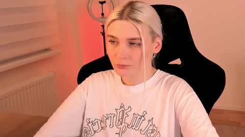 Nessie and Jessie online show from February 2025 03:36:02 PM