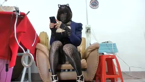Snapshot of hourg chatting on May 2026 01:14:02 AM Slutty little female cat online show from May 2026 01:14:02 AM