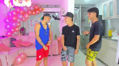 Snapshot of houseofwarrios chatting on October 2025 06:06:02 AM we are Harry Jersi pablo and our mod talco online show from October 2025 06:06:02 AM