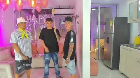 Snapshot of houseofwarrios chatting on November 2025 06:02:02 AM we are Harry Jersi pablo and our mod talco online show from November 2025 06:02:02 AM