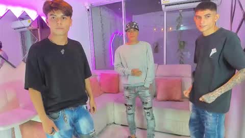 Snapshot of houseofwarrios chatting on November 2025 05:29:02 AM we are Harry Jersi pablo and our mod talco online show from November 2025 05:29:02 AM