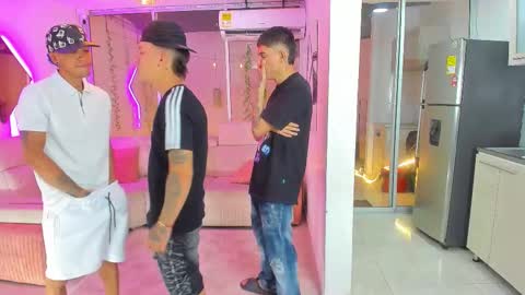 Snapshot of houseofwarrios chatting on November 2025 05:32:02 AM we are Harry Jersi pablo and our mod talco online show from November 2025 05:32:02 AM