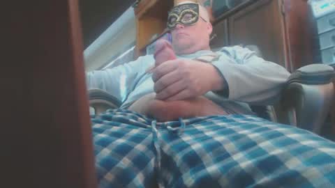 Howard817 online show from January 2025 03:41:01 PM