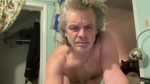 howlingatnothing online show from November 2025 11:59:01 PM