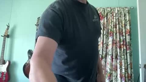 howlingatnothing online show from April 2026 08:23:01 PM