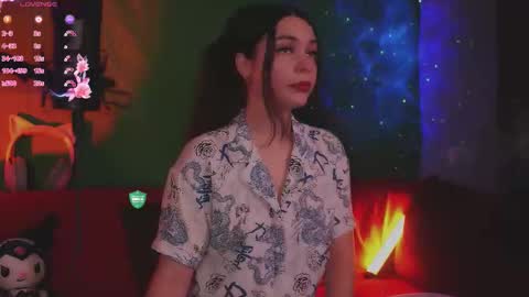 Mia online show from September 2025 05:05:02 PM