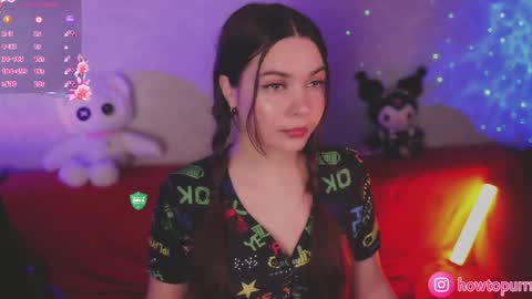 Mia online show from October 2025 04:42:01 PM