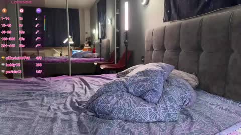 Elizabeth online show from February 2025 09:20:02 PM