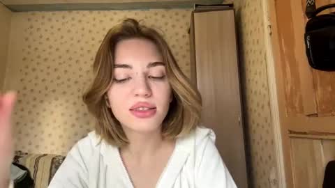 hsiuscherich online show from November 2025 07:40:01 AM