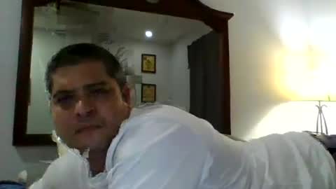 Snapshot of htownmademe chatting on July 2026 05:02:02 AM htownmademe online show from July 2026 05:02:02 AM