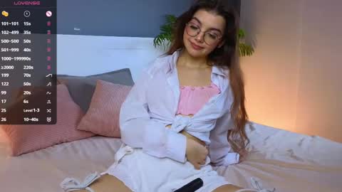 Diane online show from March 2025 07:49:02 PM