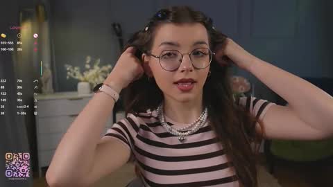 Diane online show from October 2025 07:58:02 PM