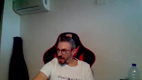 Snapshot of huge__cumshot chatting on October 2025 10:38:02 AM huge__cumshot online show from October 2025 10:38:02 AM