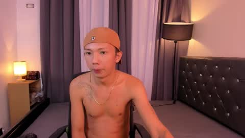 hugecock_pretty714250 online show from November 2025 07:01:02 PM