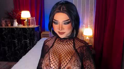 Christine online show from October 2025 04:58:02 PM