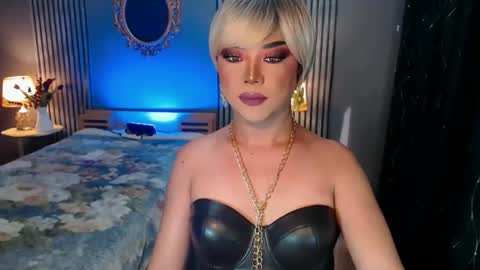 Christine online show from October 2025 01:24:02 AM