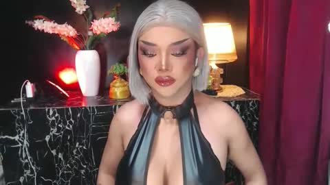 Christine online show from June 2026 09:32:02 PM