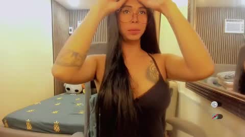 Queen karen grey online show from December 2024 01:08:02 PM