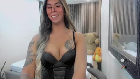 Queen karen grey online show from January 2025 02:08:02 PM